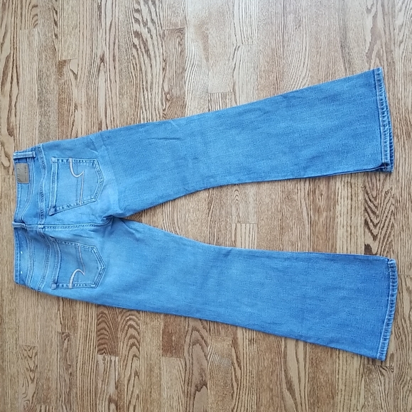 (4) American Eagle Light Wash Kick Boot Super Stretch Extra Short Jeans - Picture 11 of 11